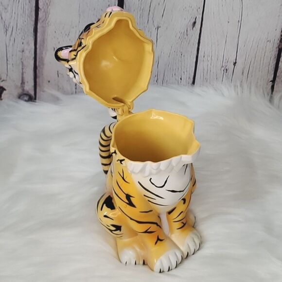 Collectible 3D Tiger Plastic Mug Cup Ringling Bros Barnum & Bailey Circus 8" - Picture 12 of 13